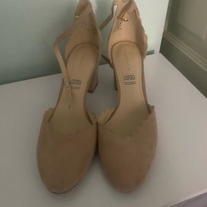 Nude chunk heels